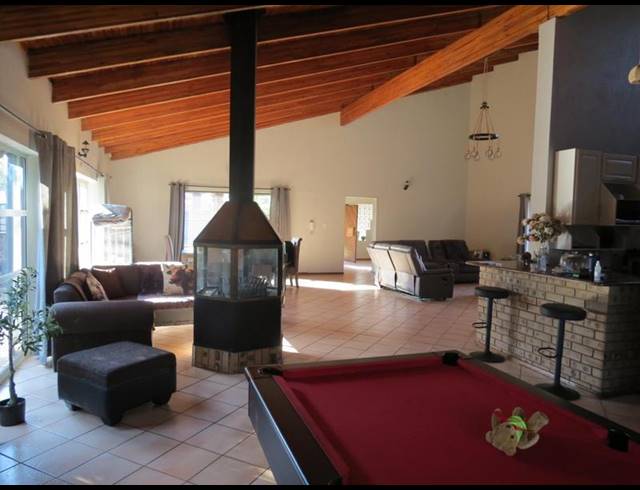 4 BEDROOM HOUSE FOR SALE IN SUNWARD PARK